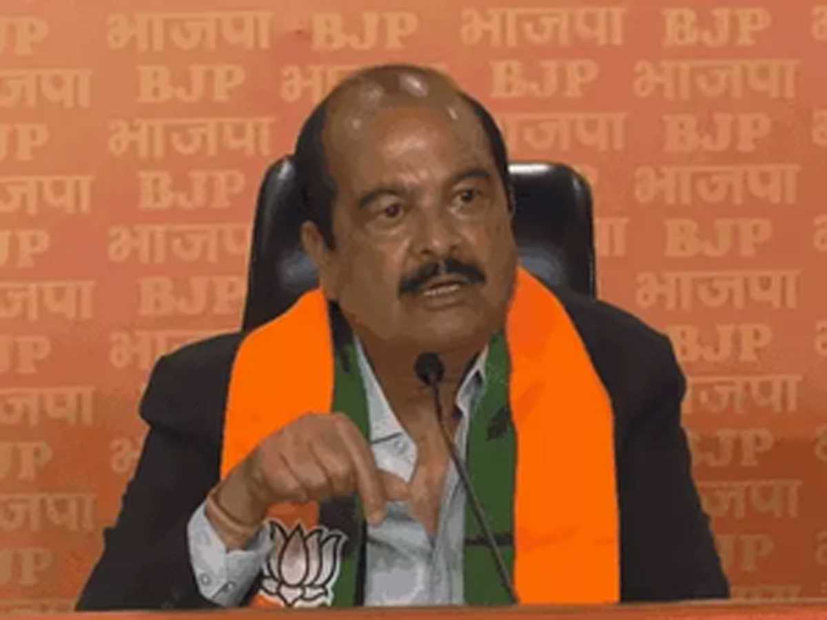 भाजपा उम्मीदवार महाजन ने कांग्रेस शासित हिमाचल में लोन राज्यसभा सीट जीती